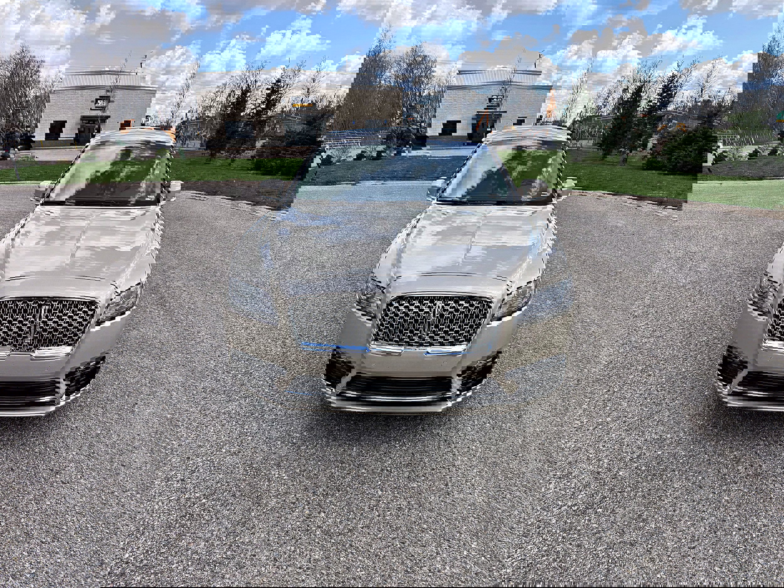 Used 2017 Lincoln Continental Reserve w/ Technology Package image 4