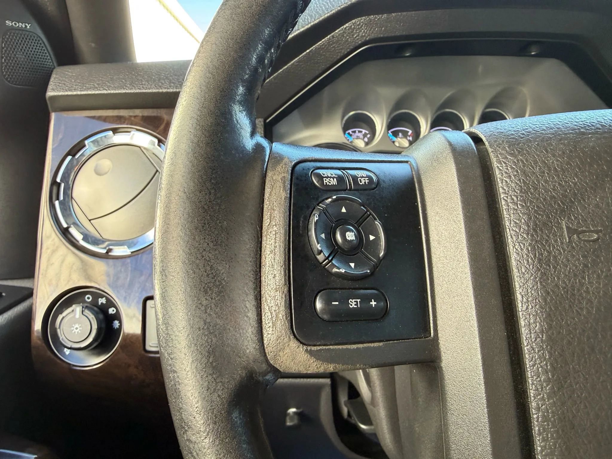 Used 2015 Ford F250 Platinum w/ Snow Plow Prep Package image 21