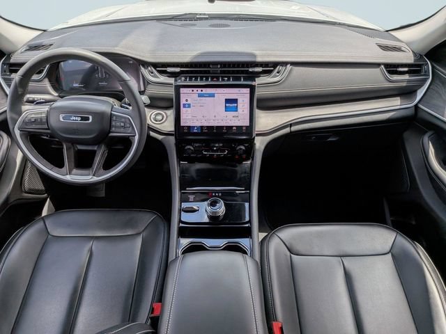 Used 2023 Jeep Grand Cherokee Limited AWD/4WD image 14