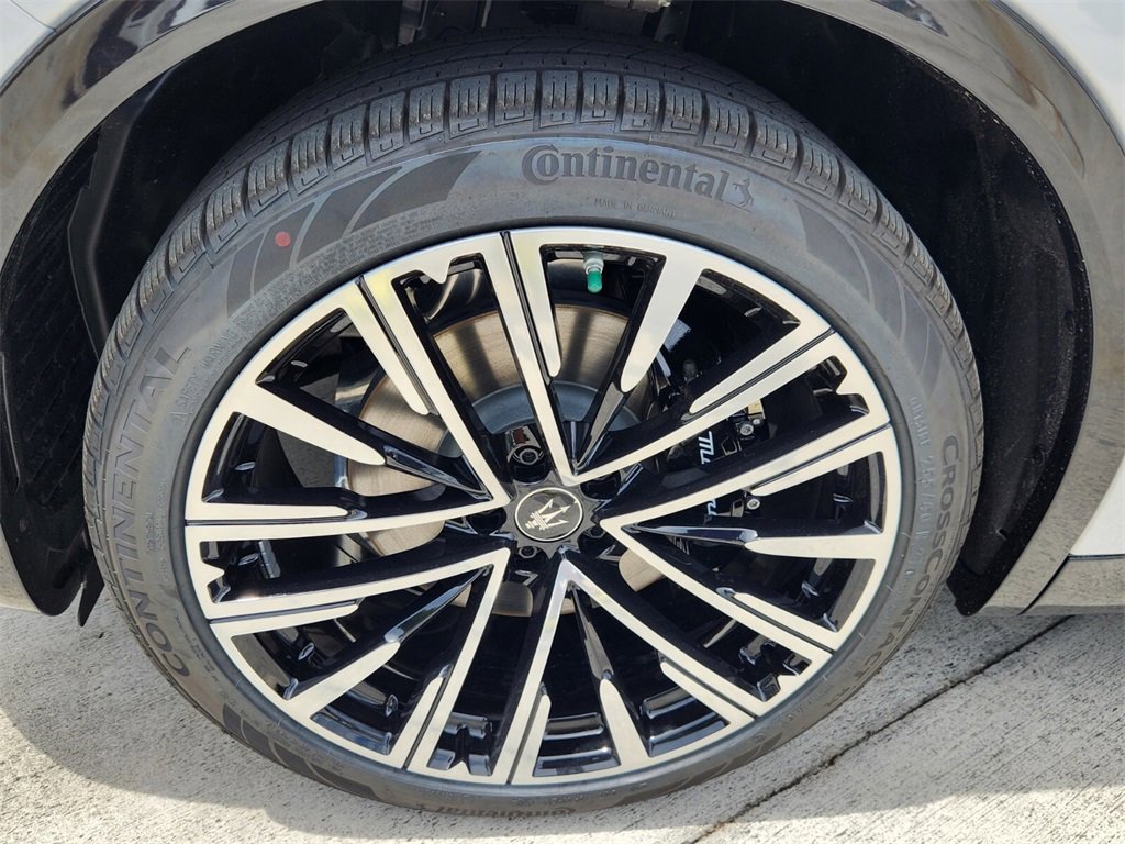New 2025 Maserati Grecale Modena image 5
