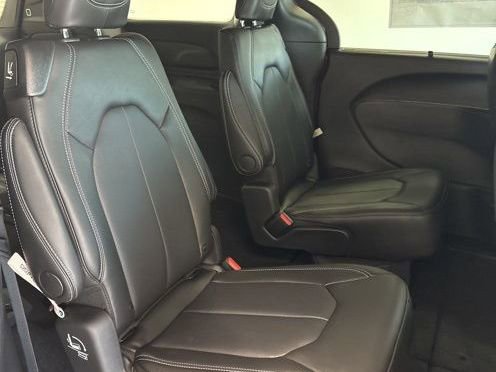 New 2026 Chrysler Pacifica Select image 27