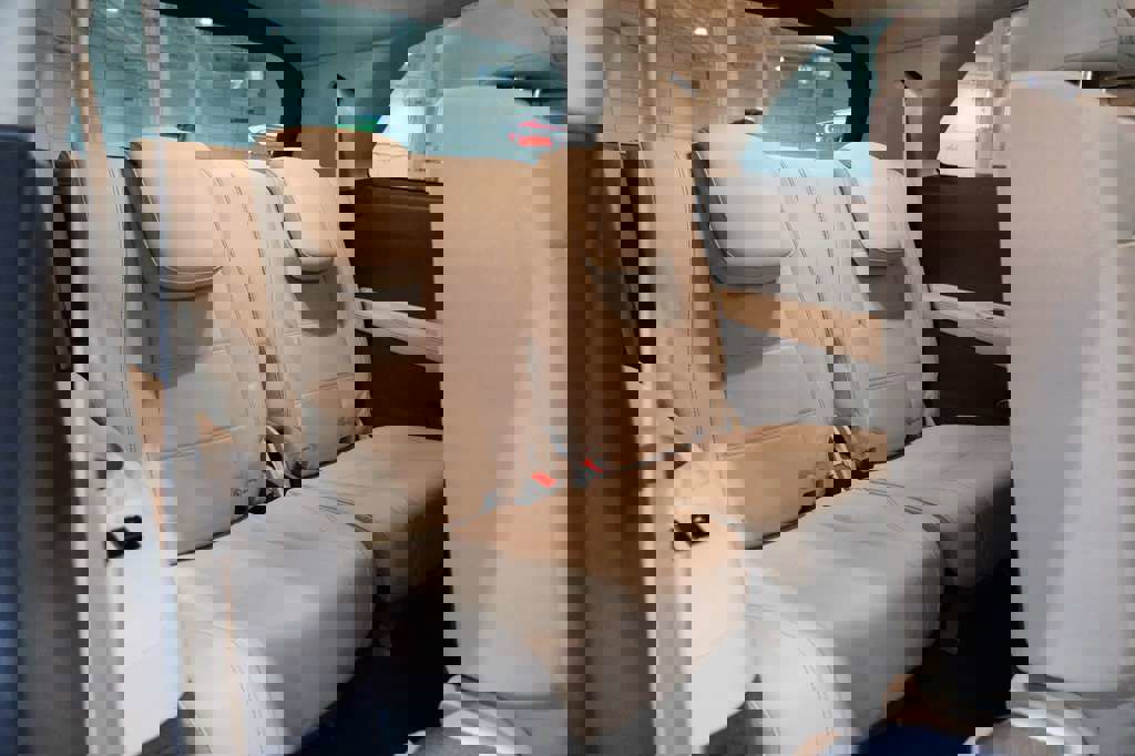 Used 2020 Mercedes-Benz GLS 450 4MATIC image 31