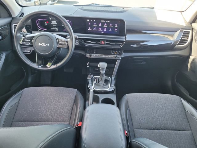 Certified 2025 Kia Seltos S image 17