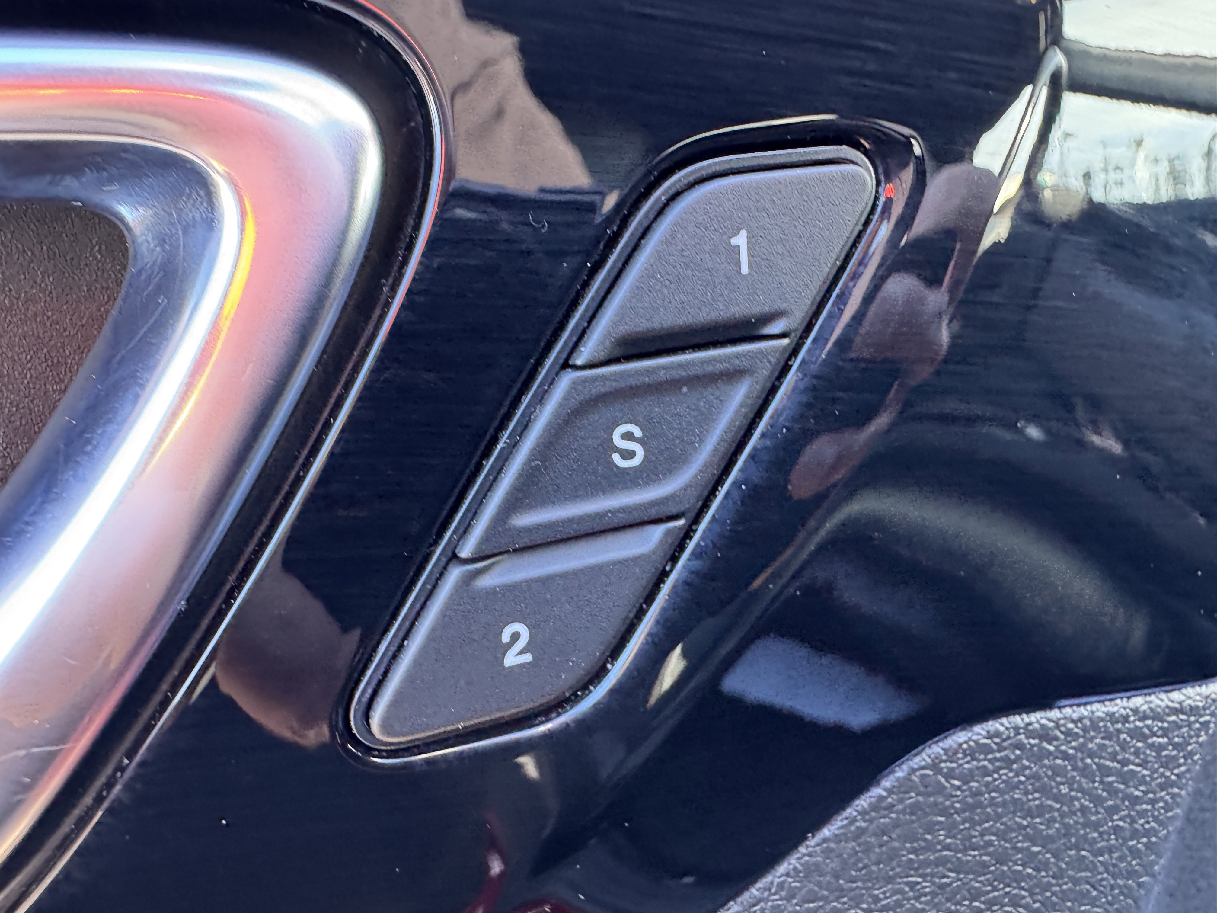 Used 2022 Jeep Compass Limited w/ (RED) Package image 10