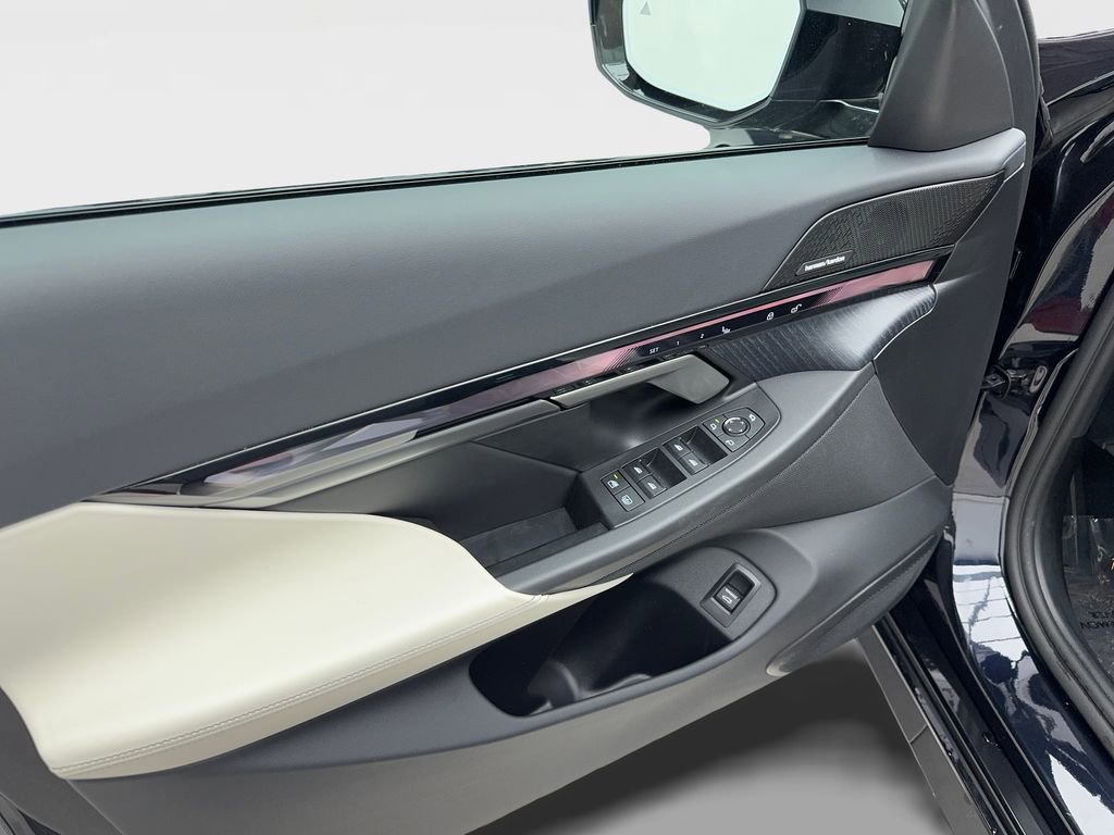 Used 2025 BMW i5 eDrive40i w/ Executive Package image 47