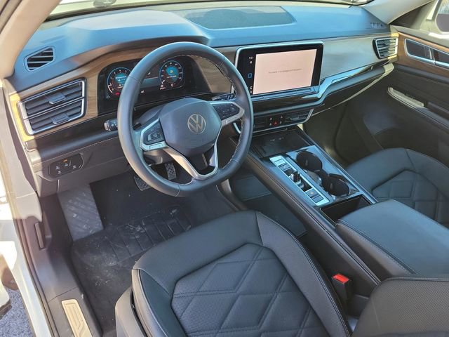 Used 2025 Volkswagen Atlas SE image 8