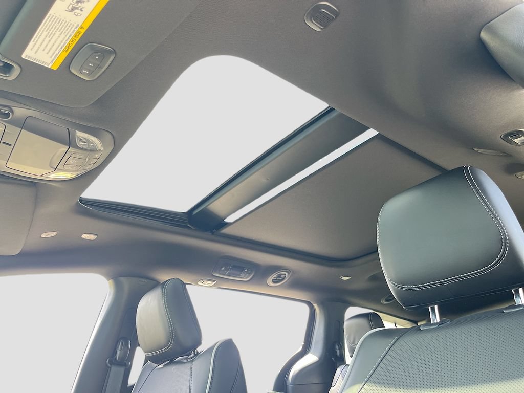 New 2027 Chrysler Pacifica Limited FWD image 23