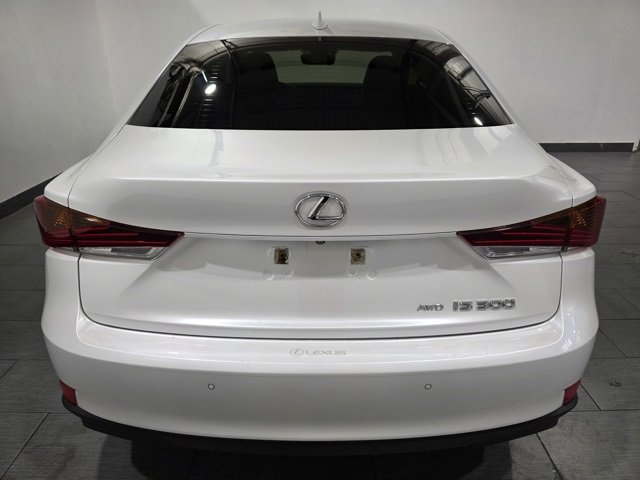 Used 2017 Lexus IS 300 AWD image 4