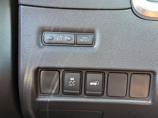 Used 2017 Nissan Murano SL w/ SL Technology Package FWD image 12