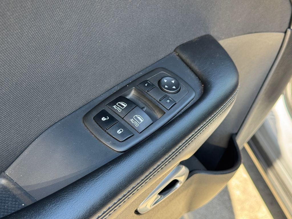 Used 2022 Dodge Challenger R/T w/ Driver Convenience Group image 6