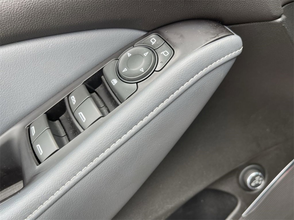 Used 2020 Buick Enclave Essence w/ Sound and Sites Package image 13