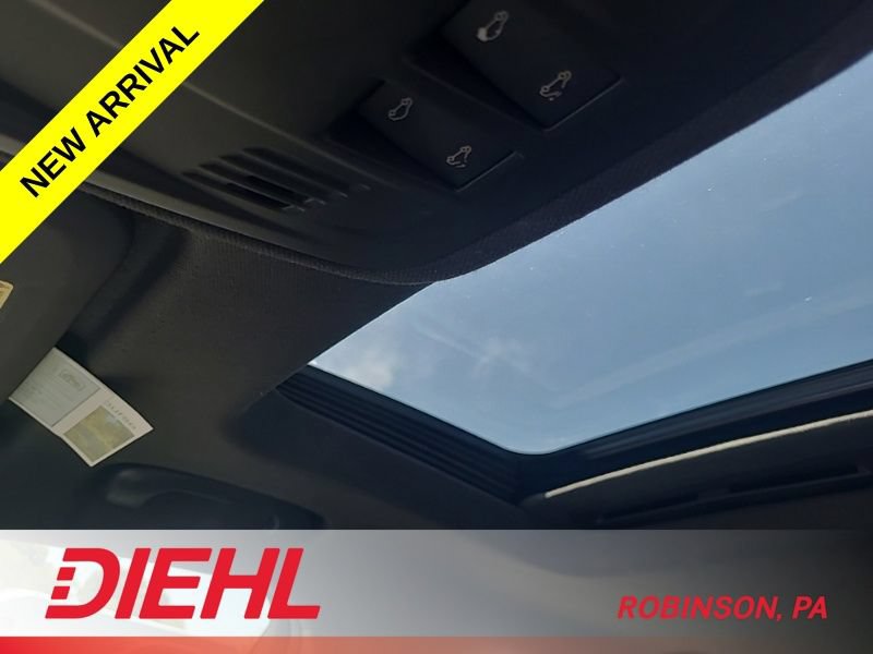 Used 2017 Chevrolet Cruze Premier FWD image 12