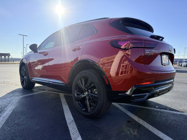 Used 2025 Buick Envision Sport Touring image 4