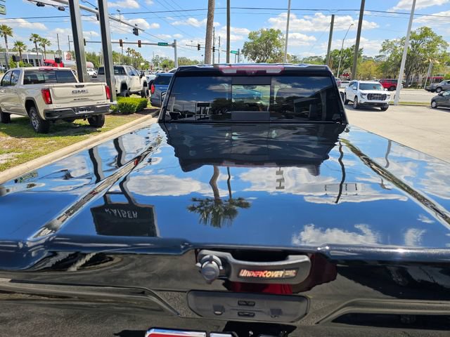 Used 2022 GMC Sierra 2500 Denali w/ Denali Black Diamond Edition AWD/4WD image 15