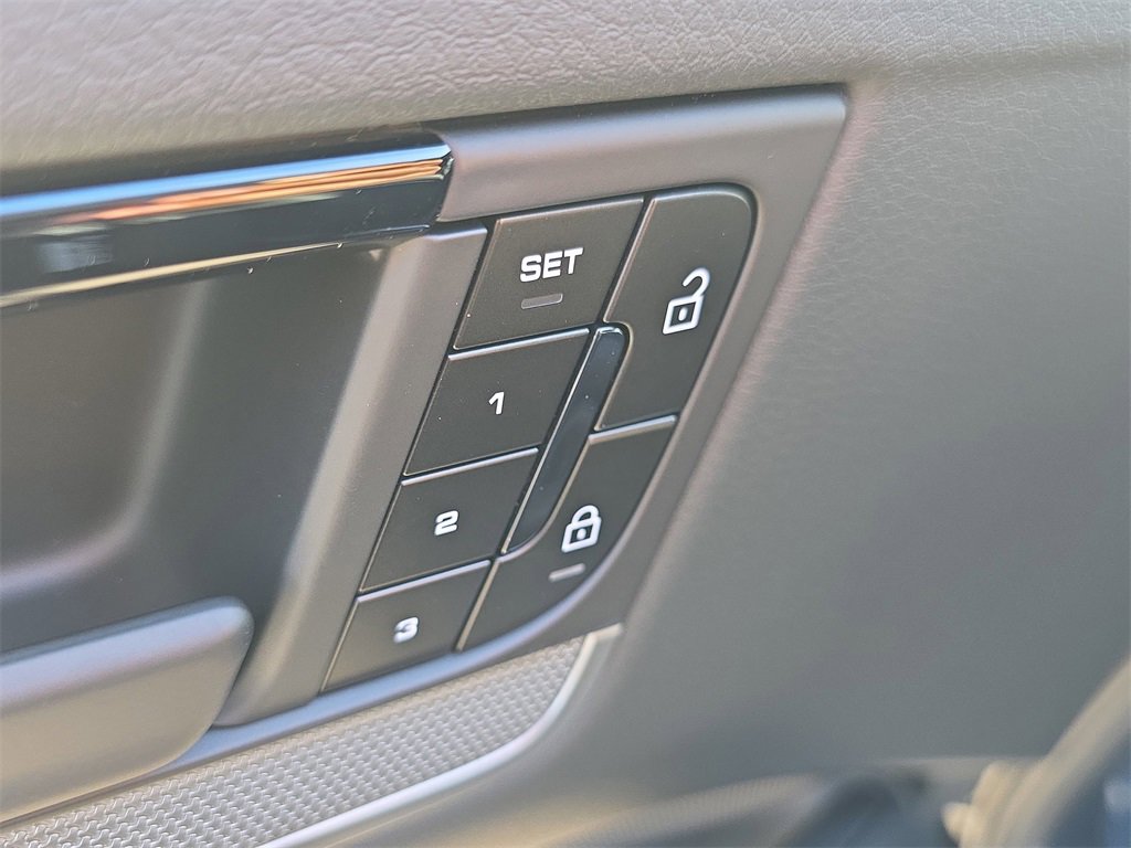 New 2026 Porsche Cayenne E-Hybrid Coupe image 26