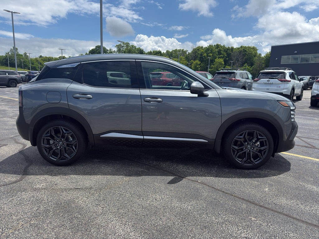 Certified 2025 Nissan Kicks SR w/ SR Premium Package AWD/4WD image 4
