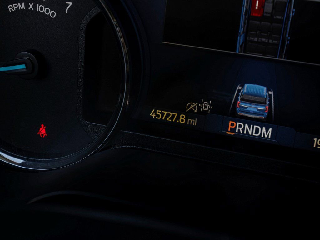 Used 2024 Ford Expedition XLT image 13