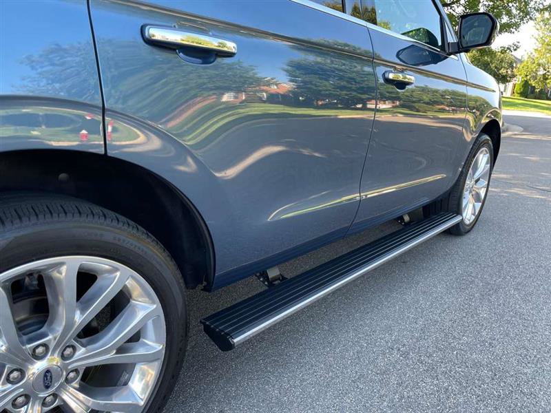 Used 2018 Ford Expedition Limited w/ Equipment Group 302A AWD/4WD image 41