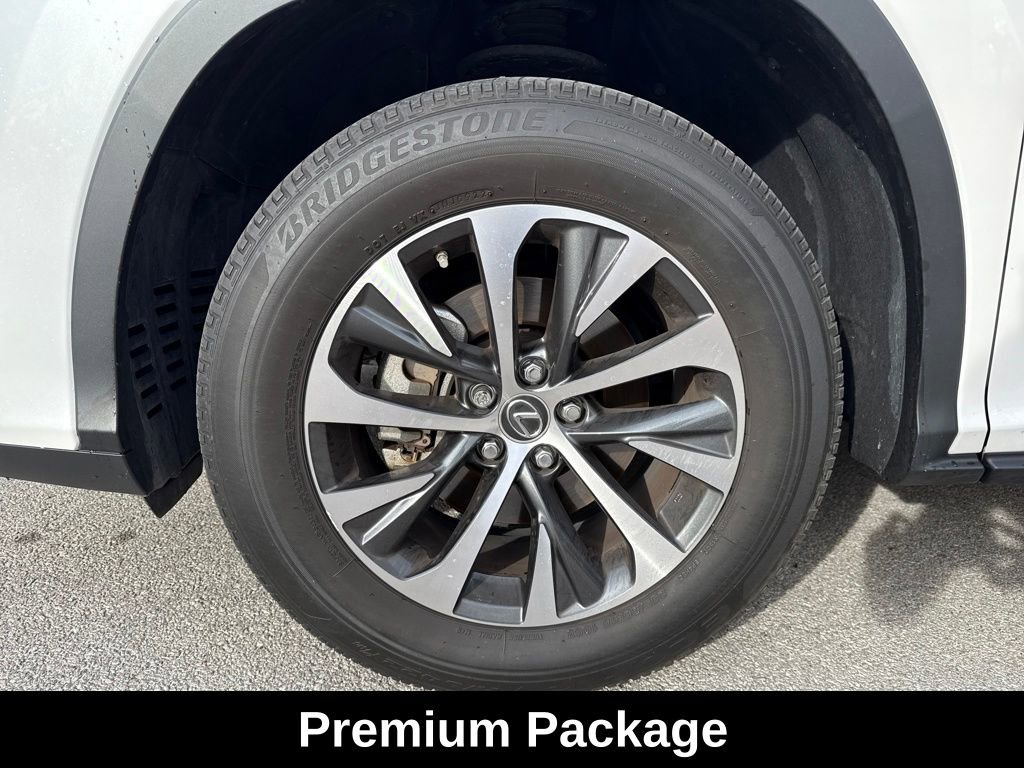 Used 2022 Lexus RX 350L Premium w/ Premium Package image 11