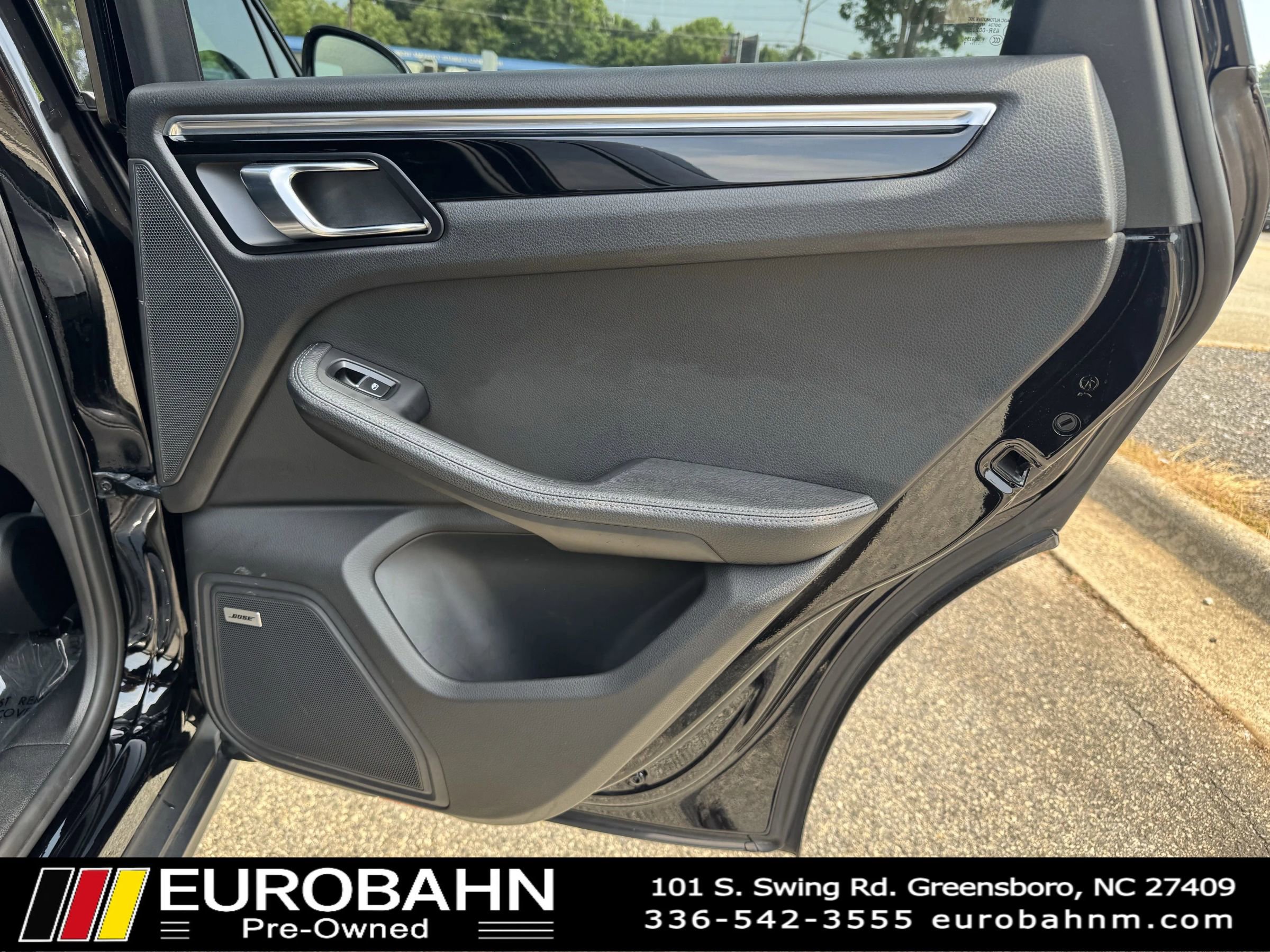 Used 2017 Porsche Macan AWD/4WD image 14