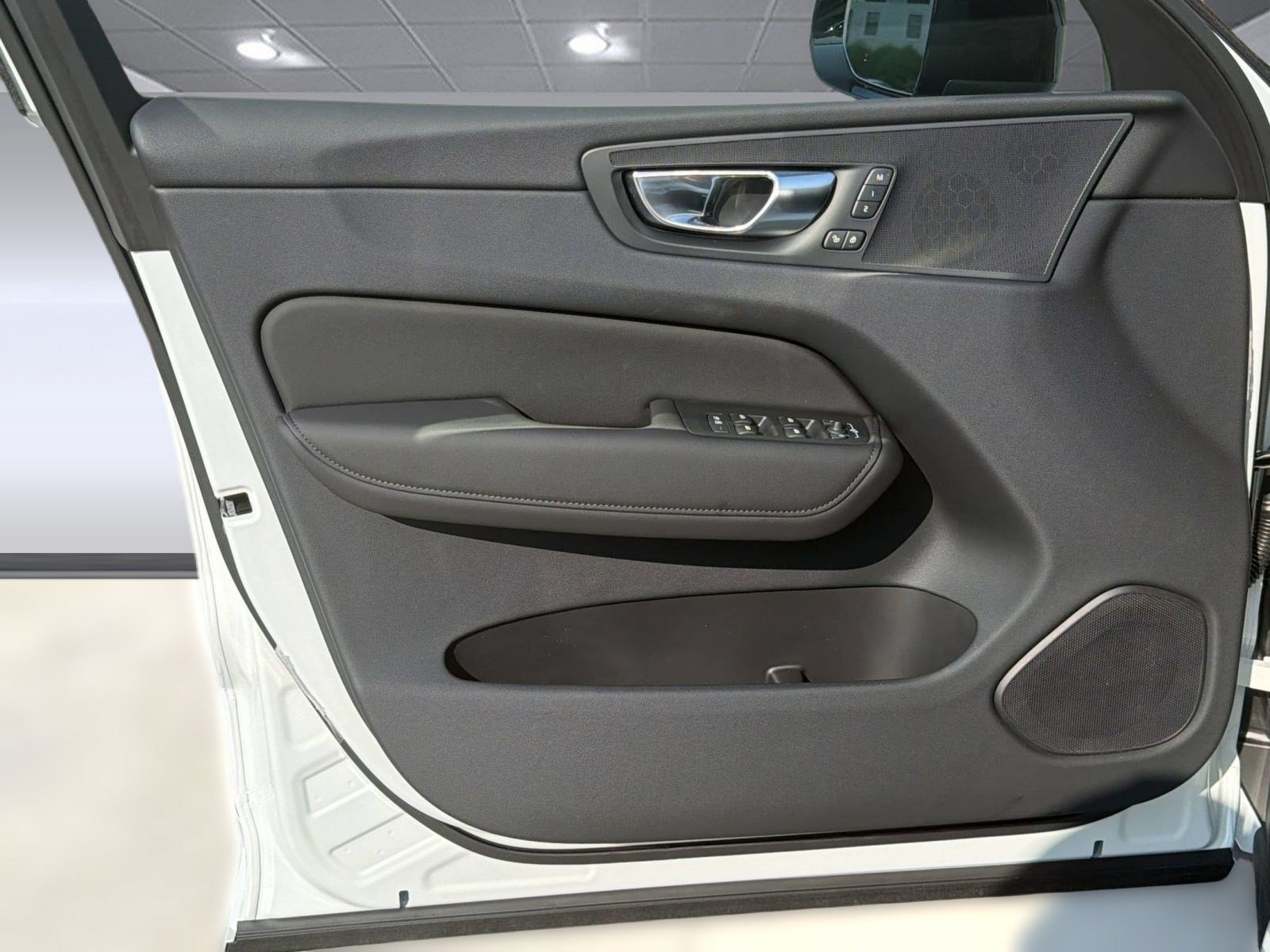 New 2026 Volvo XC60 T8 Plus w/ Climate Package AWD/4WD image 25