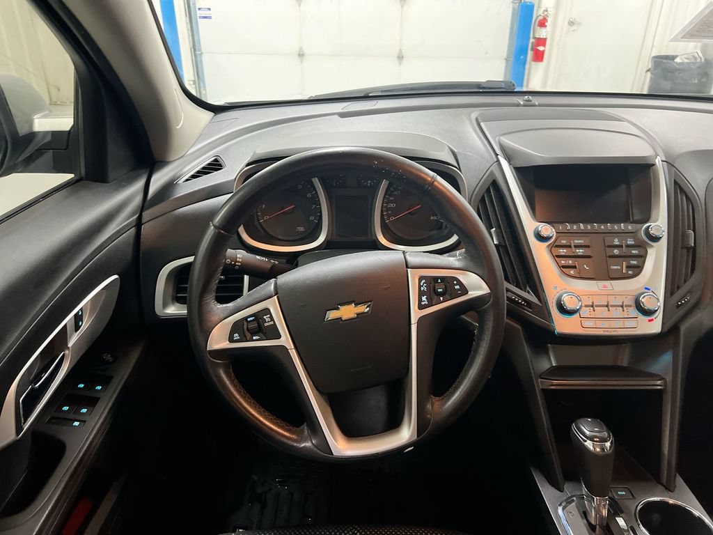 Used 2017 Chevrolet Equinox LT w/ Convenience Package FWD image 11