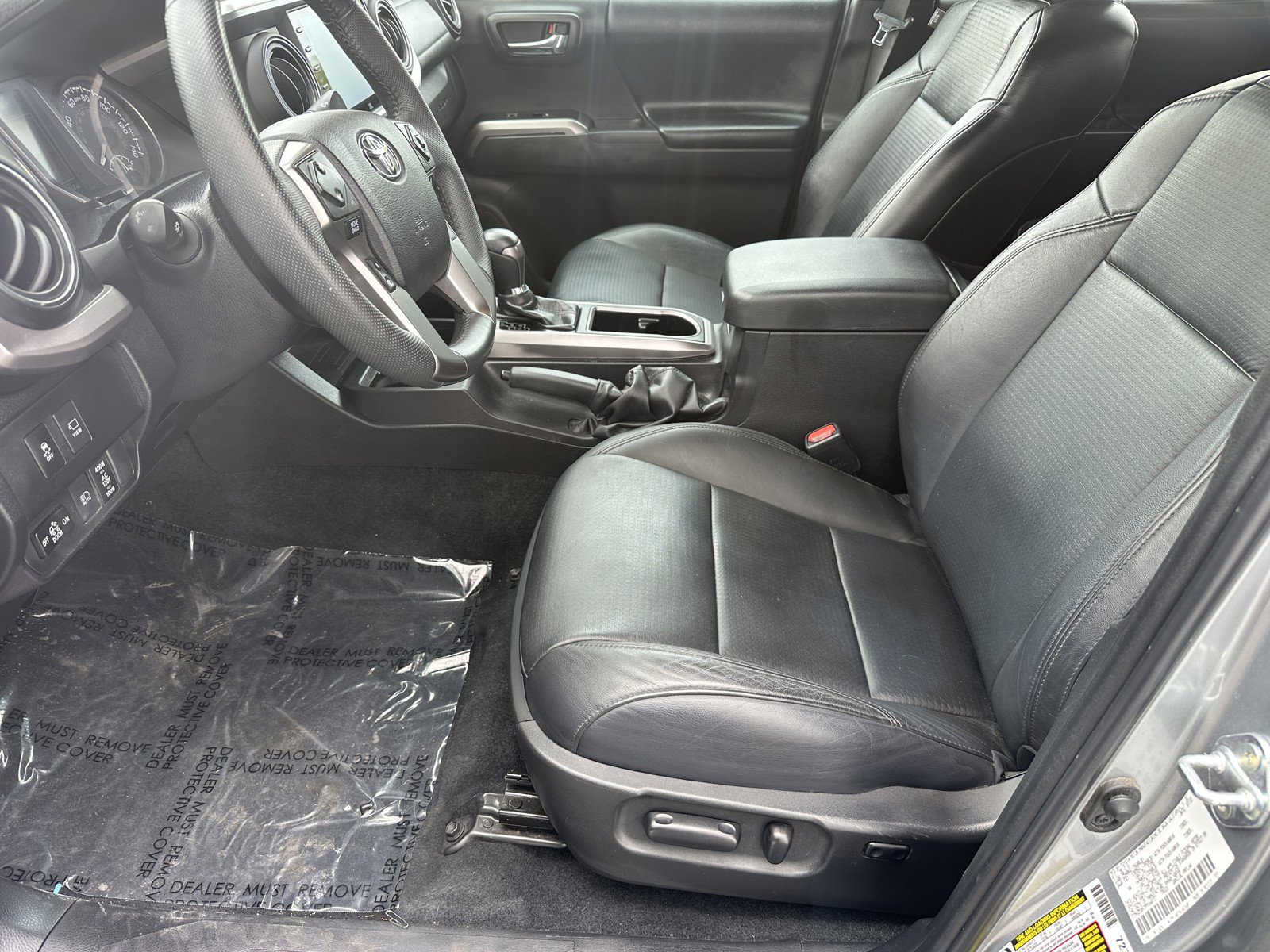 Used 2023 Toyota Tacoma Limited AWD/4WD image 9