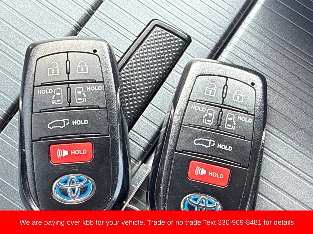 Used 2023 Toyota Sienna XSE w/ XSE Plus Package AWD/4WD image 29