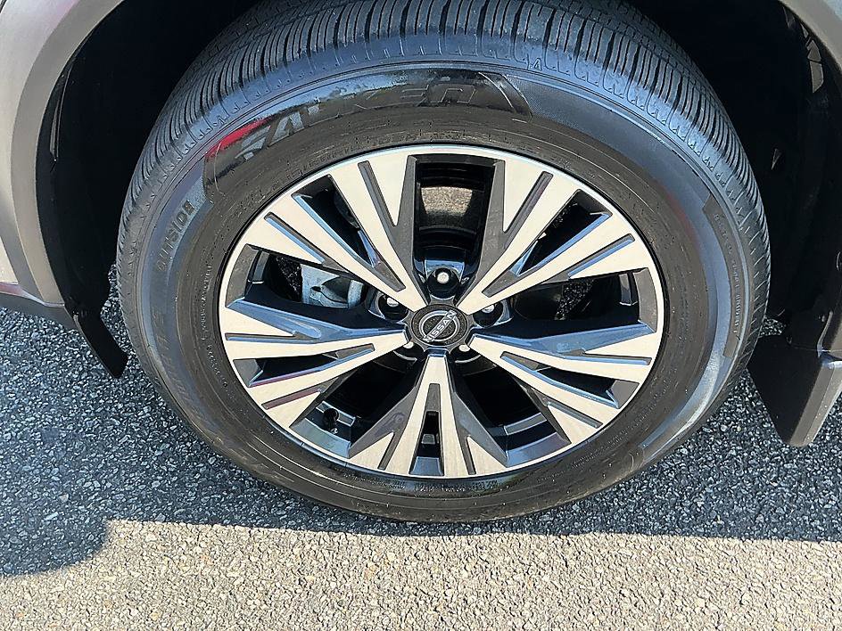 Certified 2023 Nissan Rogue SV w/ SV Premium B Package FWD image 7