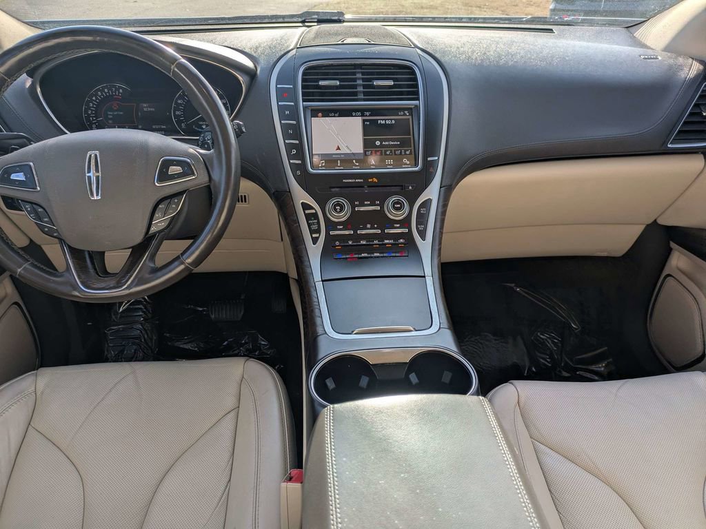 Used 2018 Lincoln MKX Reserve w/ Lincoln MKX Climate Package image 16