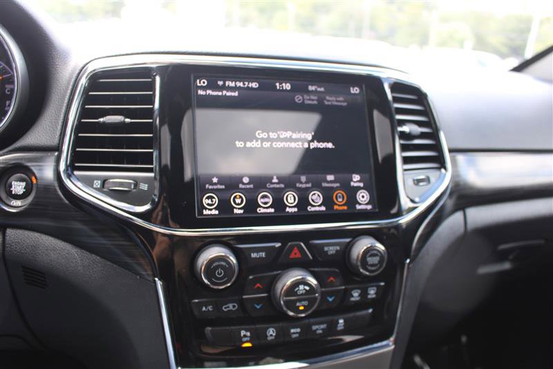 Used 2020 Jeep Grand Cherokee Altitude image 17