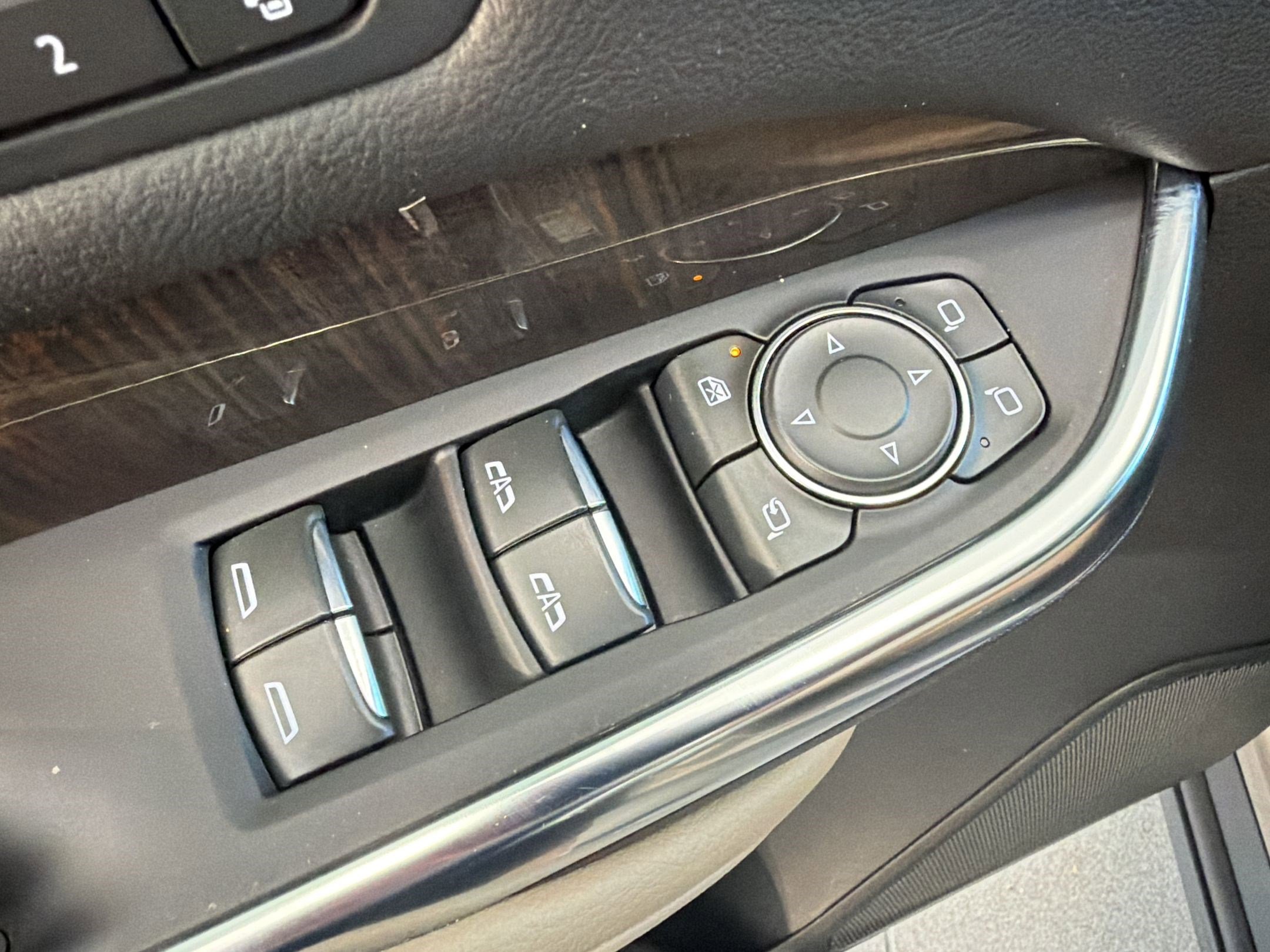 Used 2024 Cadillac XT4 Premium Luxury w/ Technology Package FWD image 13