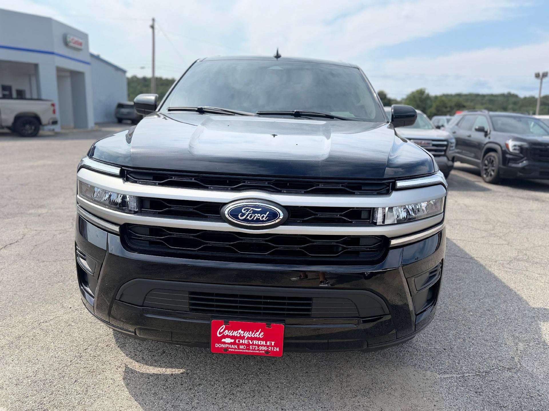 Used 2024 Ford Expedition Max XLT AWD/4WD image 6