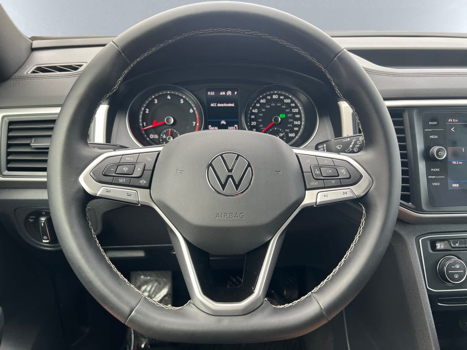 Used 2021 Volkswagen Atlas Cross Sport SE AWD/4WD image 17