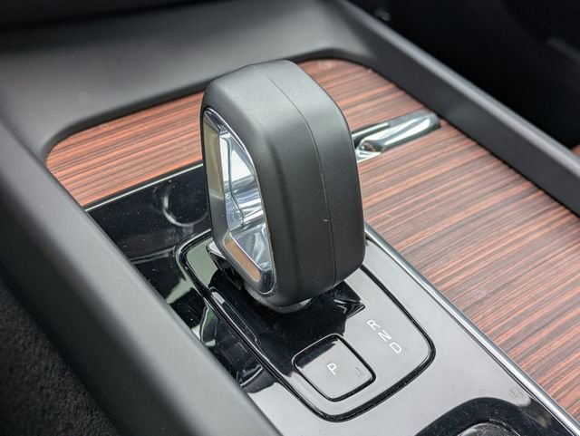 Certified 2023 Volvo V60 B5 Cross Country Plus w/ Climate Package image 20