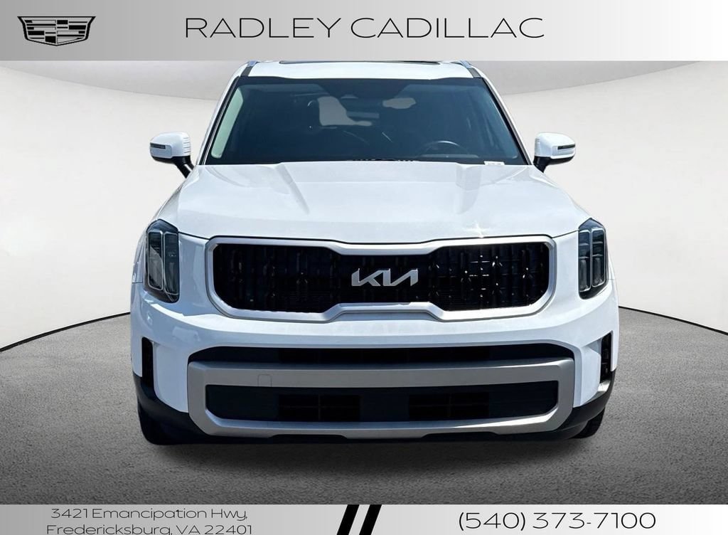 Used 2023 Kia Telluride EX w/ EX Captain's Chair Package AWD/4WD image 23