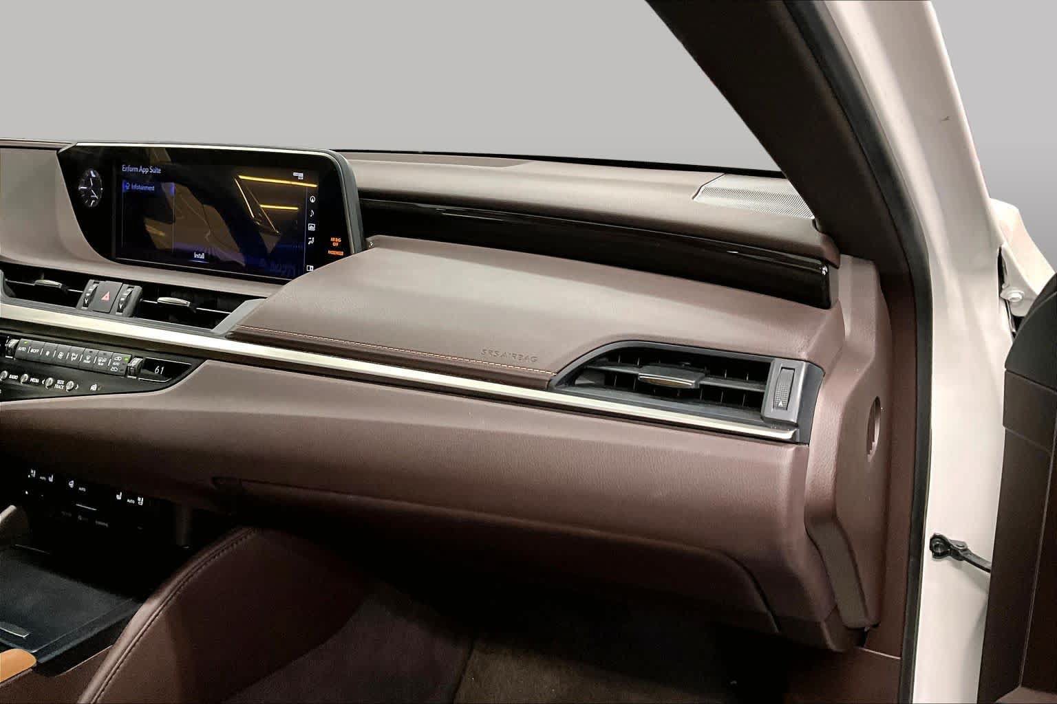 Used 2019 Lexus ES 300h w/ Premium Package FWD image 18