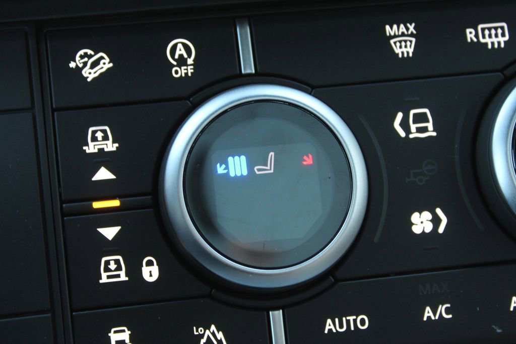 New 2026 Land Rover Defender 130 X-Dynamic SE image 16