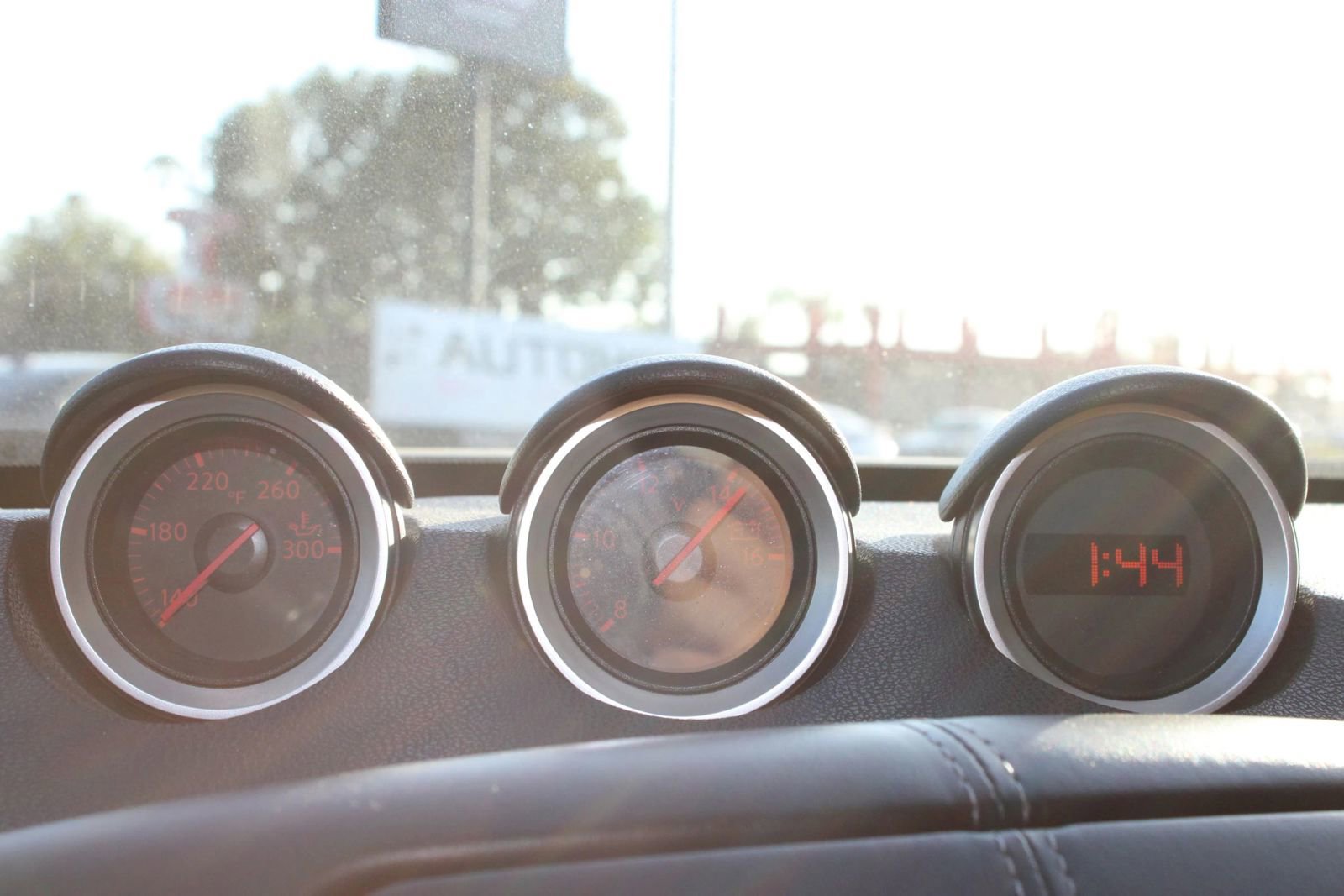 Used 2014 Nissan 370Z Coupe image 26