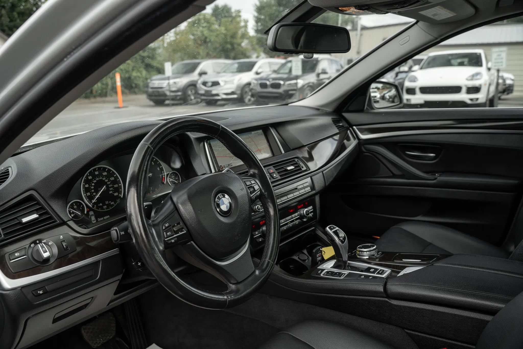 Used 2016 BMW 528i xDrive Sedan w/ Premium Package AWD/4WD image 6