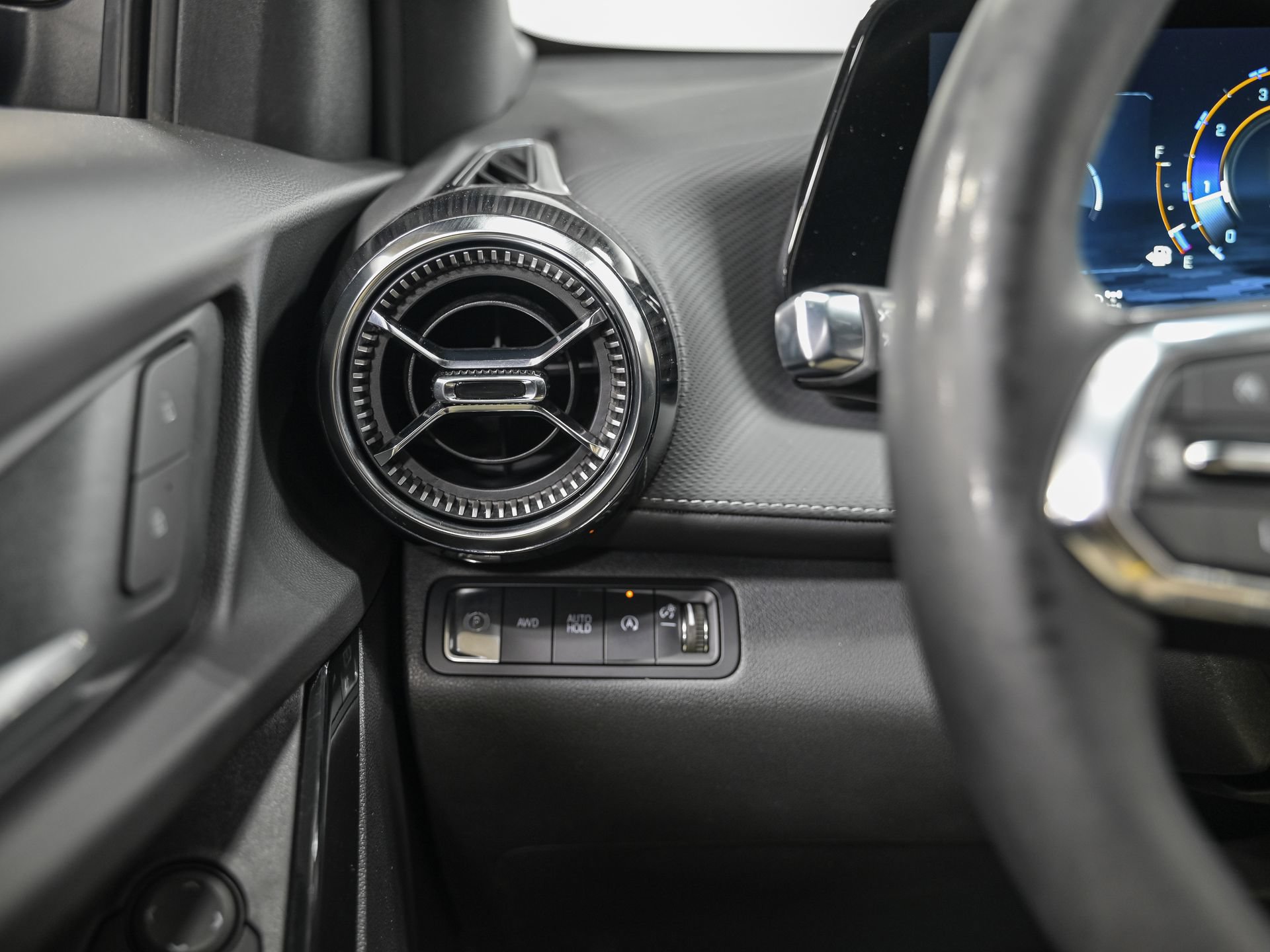 Used 2025 Chevrolet Equinox LT AWD/4WD image 17