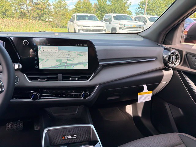 New 2027 Chevrolet Equinox LT w/ Convenience Package II FWD image 24