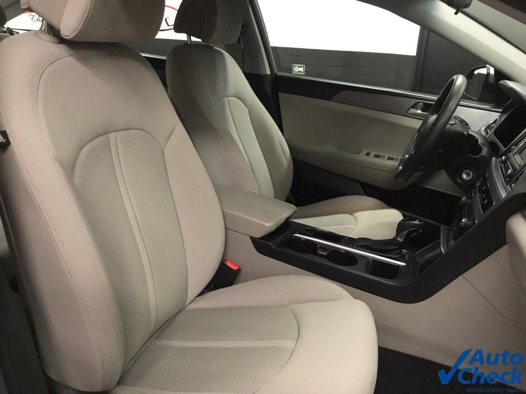 Used 2017 Hyundai Sonata SE FWD image 36