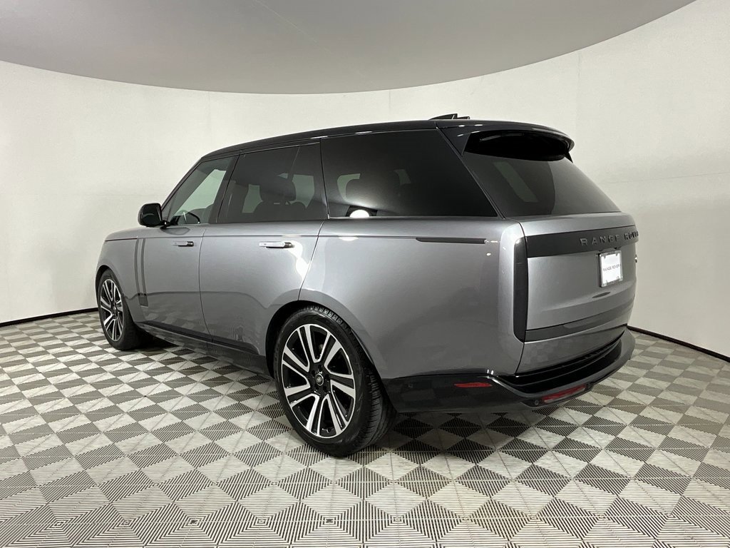Certified 2023 Land Rover Range Rover SE image 3