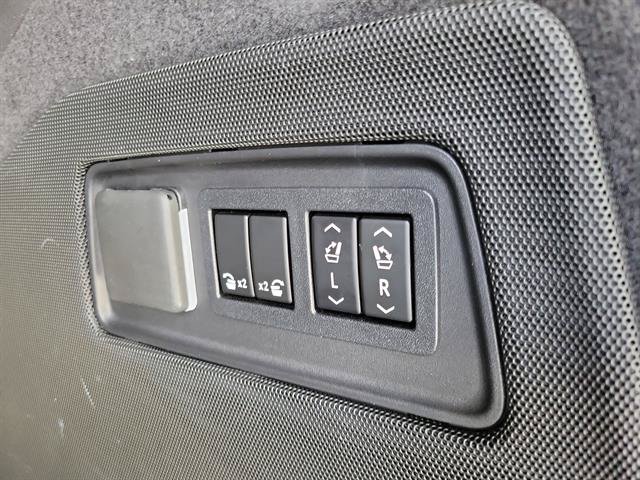 Used 2021 Cadillac Escalade Sport w/ Driver Assist Tech Package RWD image 7