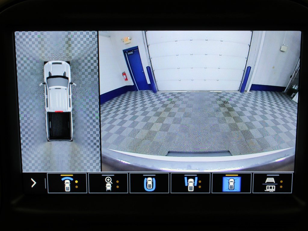 Used 2023 Chevrolet Silverado 2500 High Country w/ Z71 Off-Road Package image 15