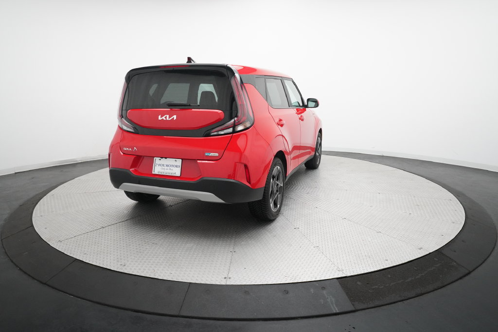 Used 2023 Kia Soul EX FWD image 13