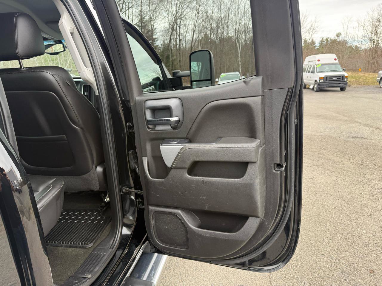 Used 2015 Chevrolet Silverado 2500 LTZ w/ Z71 Package, Off-Road AWD/4WD image 23