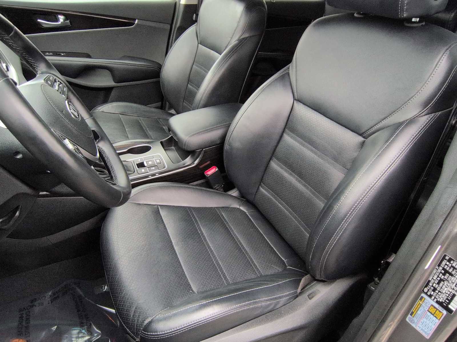 Used 2019 Kia Sorento EX w/ EX Touring Package image 17