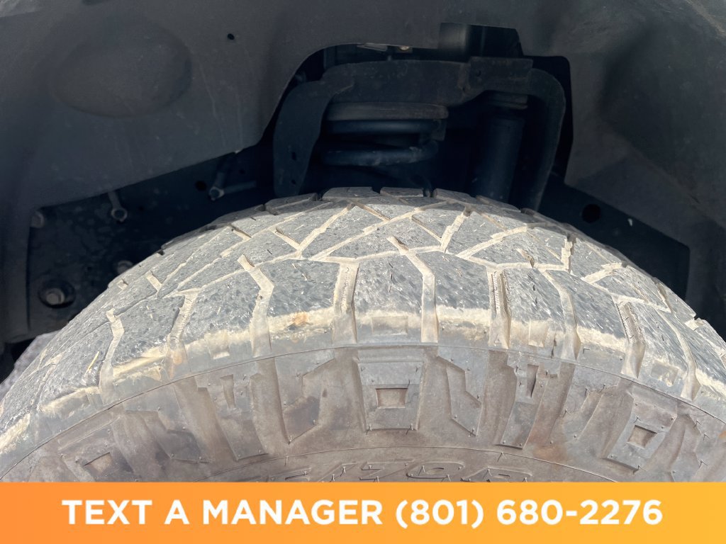 Used 2024 RAM 2500 Tradesman w/ Chrome Appearance Group AWD/4WD image 11